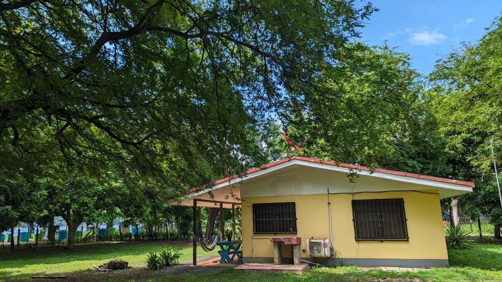 Iguana Street Houses Coco Exterior photo